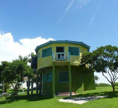 Waikiki Guest House เทรเชอร์ บีช ภายนอก รูปภาพ