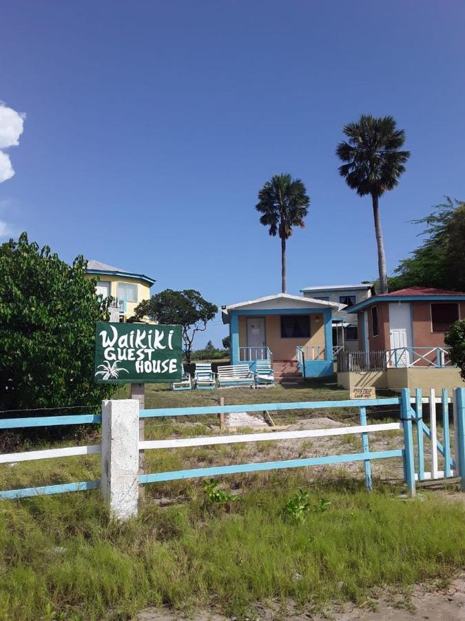 Waikiki Guest House เทรเชอร์ บีช ภายนอก รูปภาพ