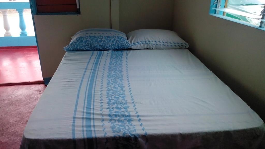 Waikiki Guest House เทรเชอร์ บีช ห้อง รูปภาพ