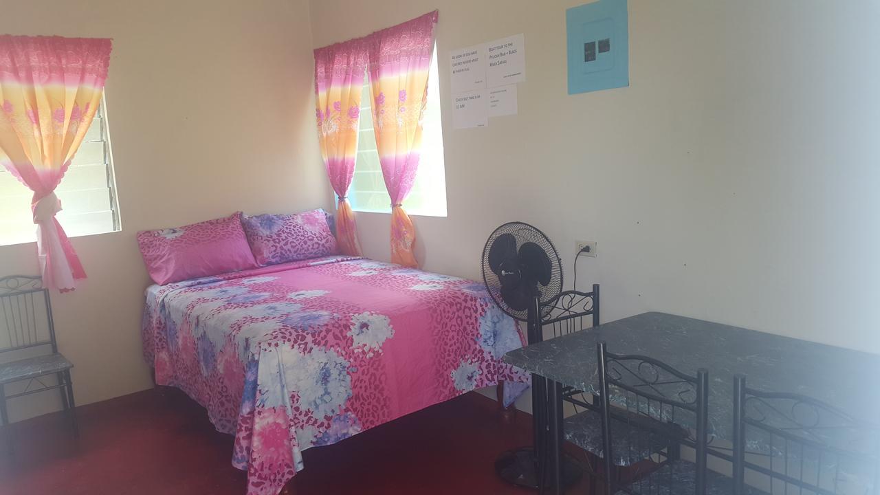 Waikiki Guest House เทรเชอร์ บีช ภายนอก รูปภาพ