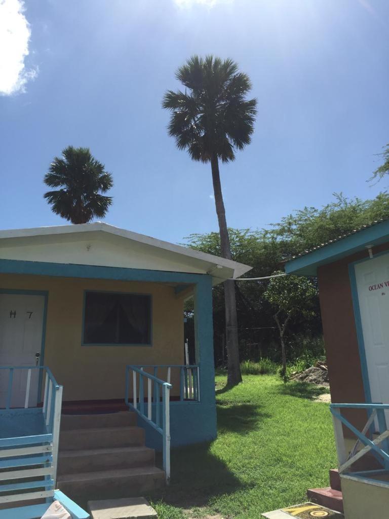 Waikiki Guest House เทรเชอร์ บีช ภายนอก รูปภาพ